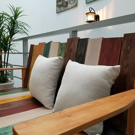 Timemark Travel Homestay & Hostel Ho-Chi-Minh-Stadt Exterior foto